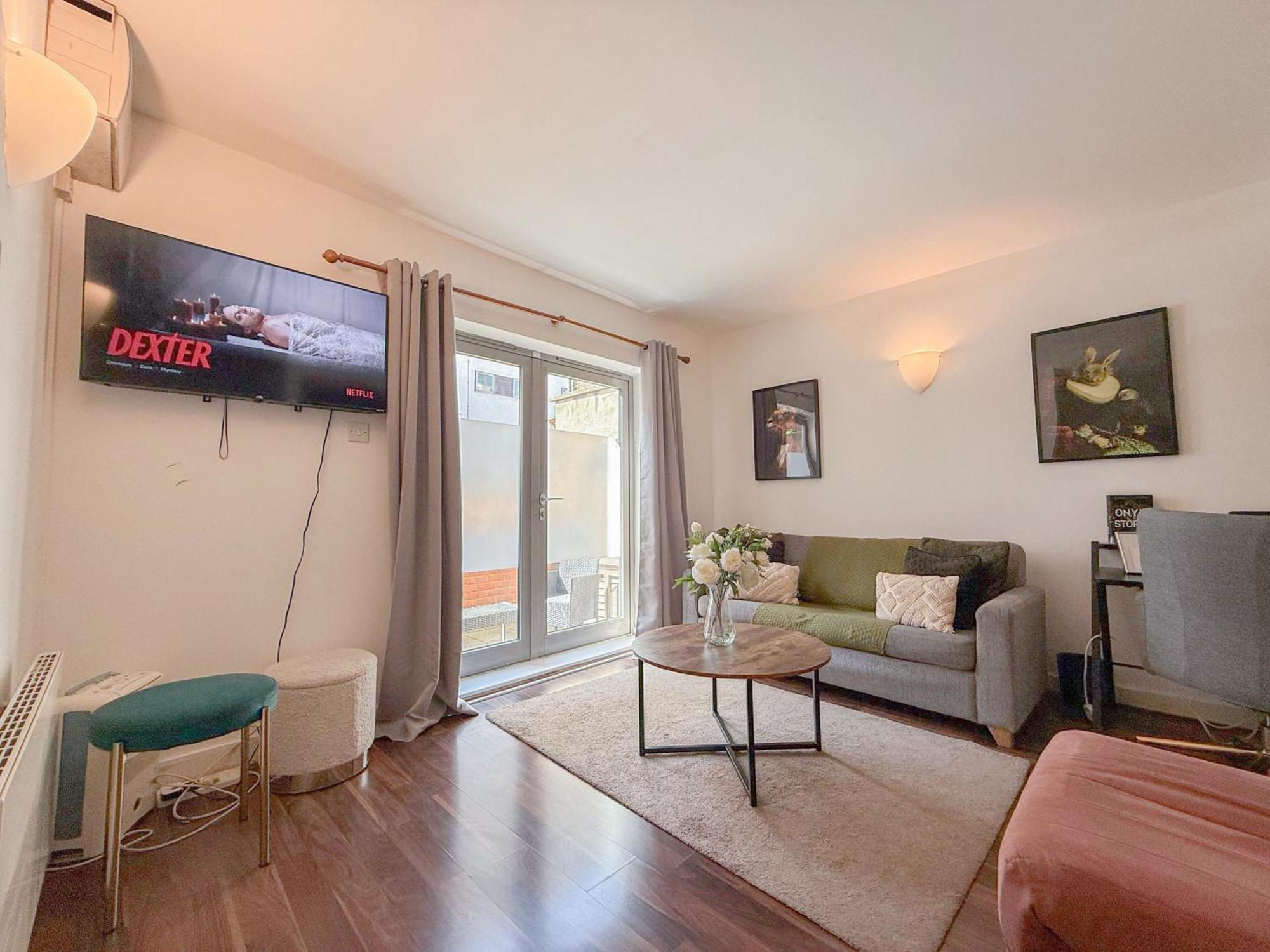 Apartment Stunning 1-bedroom Flat In Canary Wharf Free Parking Near Museum *