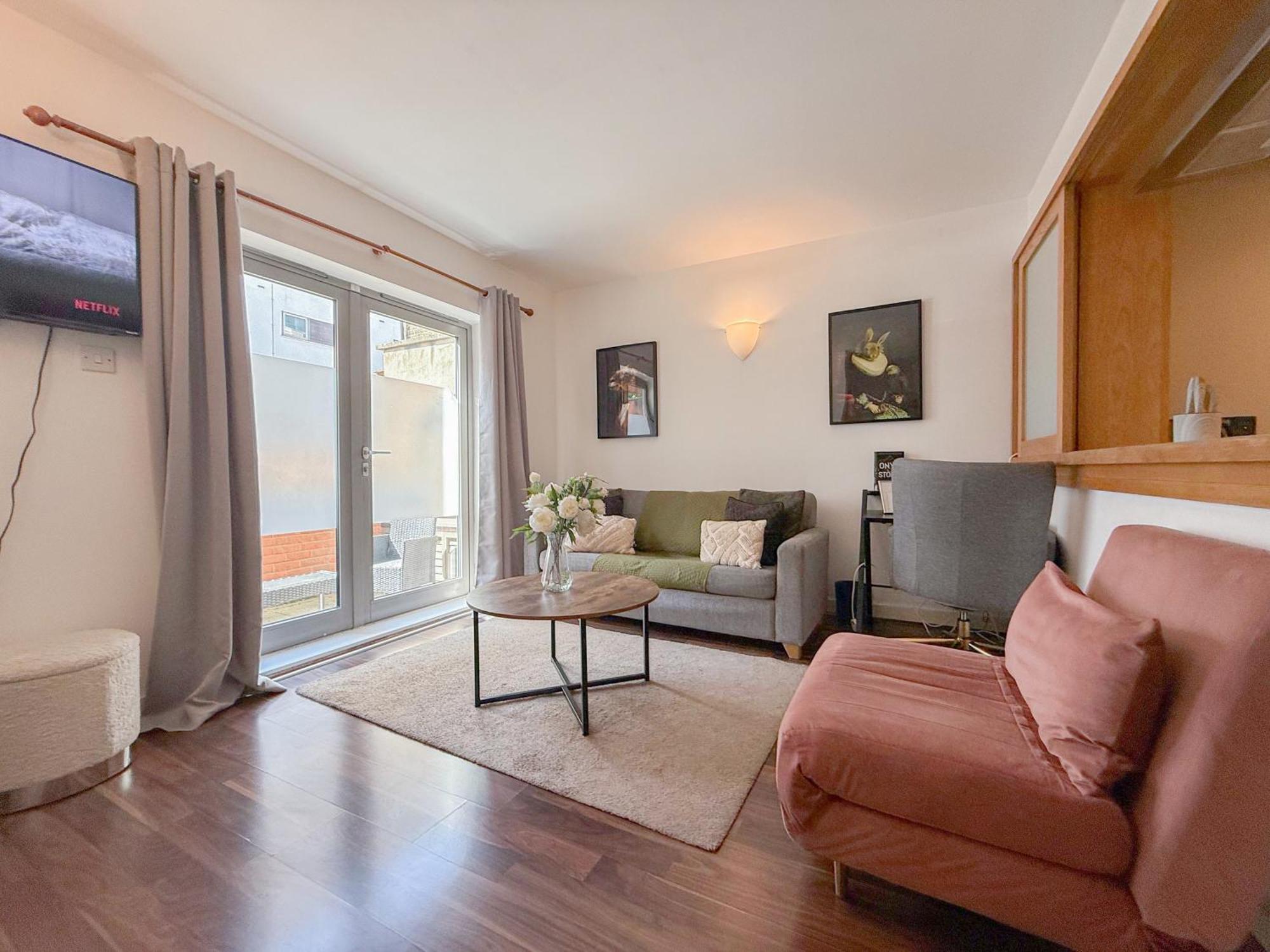 Apartment Stunning 1-bedroom Flat In Canary Wharf Free Parking Near Museum *